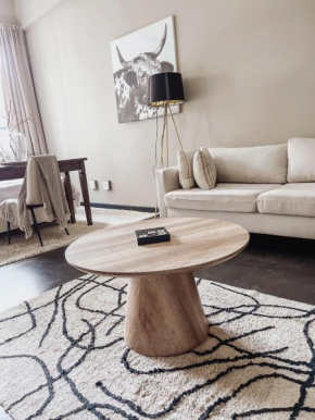 Solo or couples studio in the heart of Maboneng